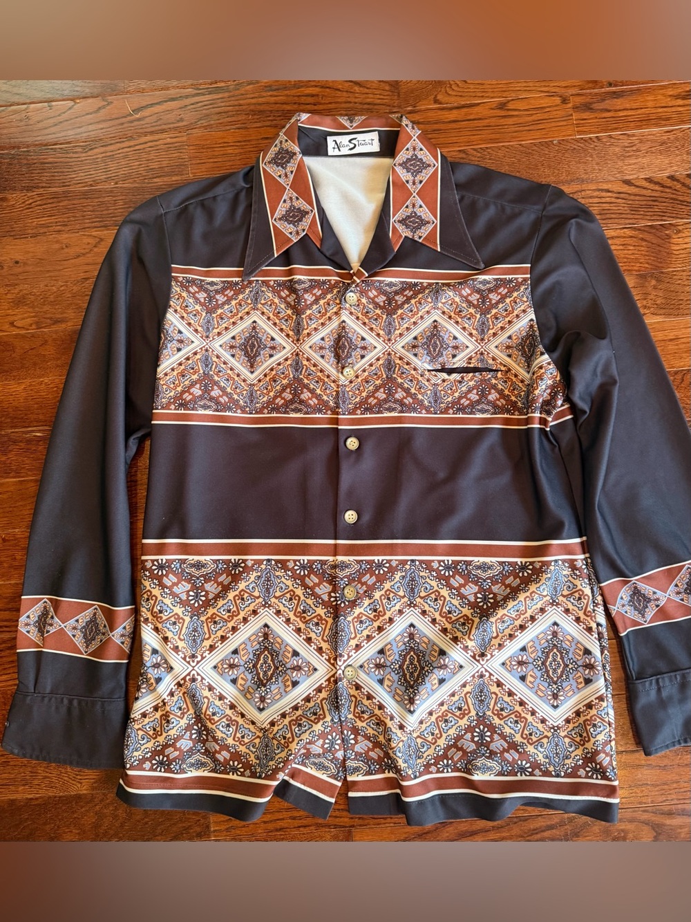 Vintage 70s Alan Stuart Dagger Collar Disco Shirt Brown Geometric Diamond Large